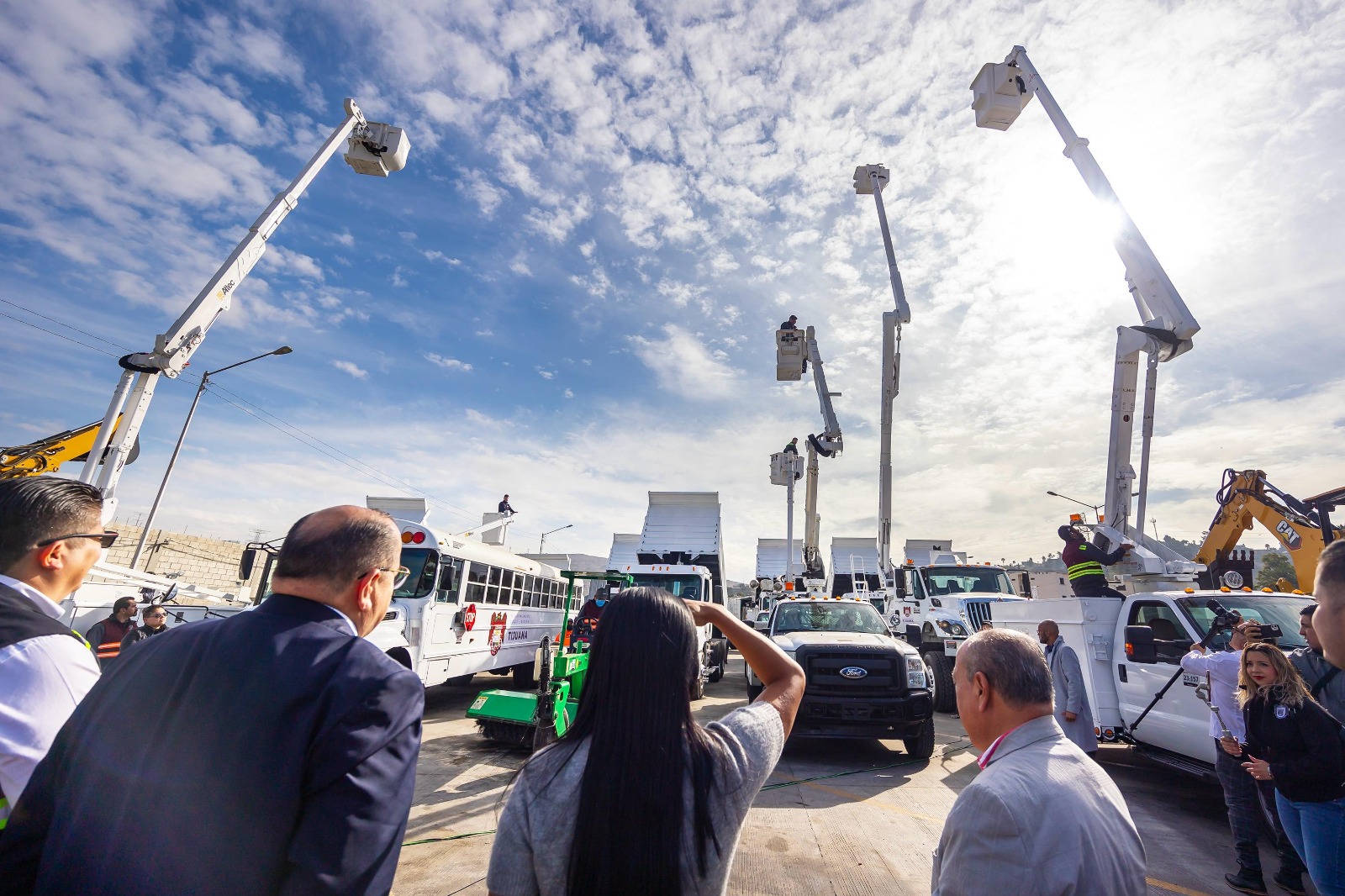 Gobierno de Tijuana invierte más de 37 mdp en maquinaria pesada