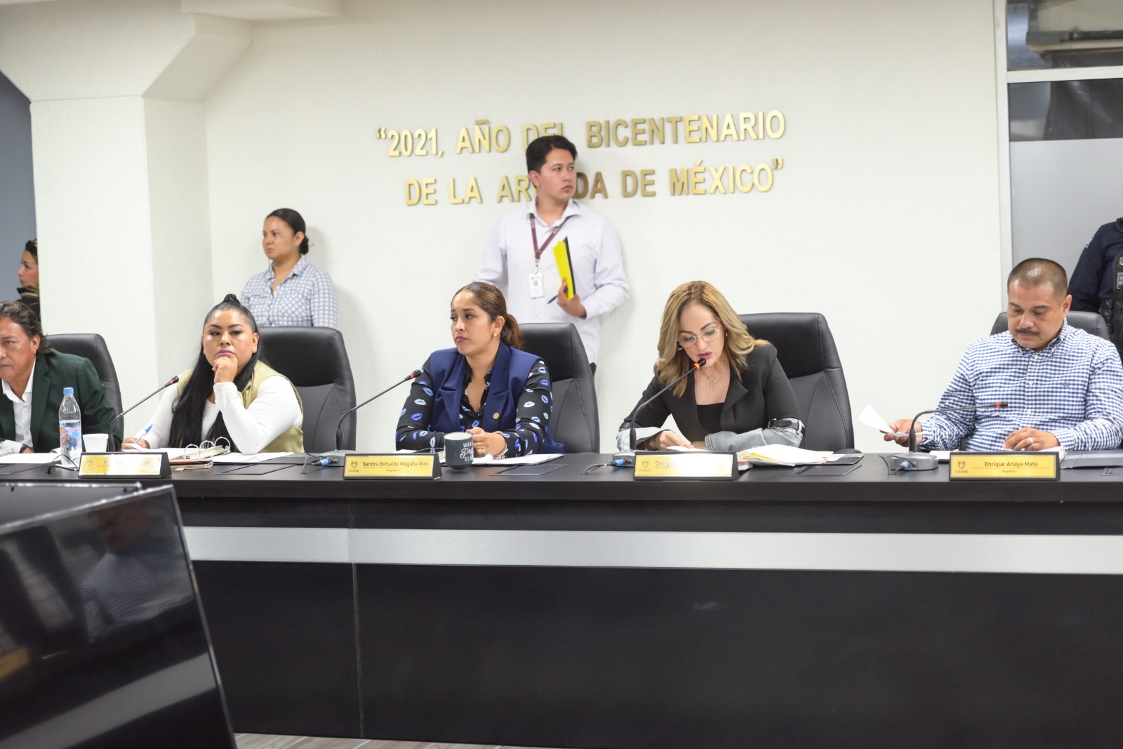 Gobierno Municipal Exhorta A Empresas Retirar Cableado Y Postes En