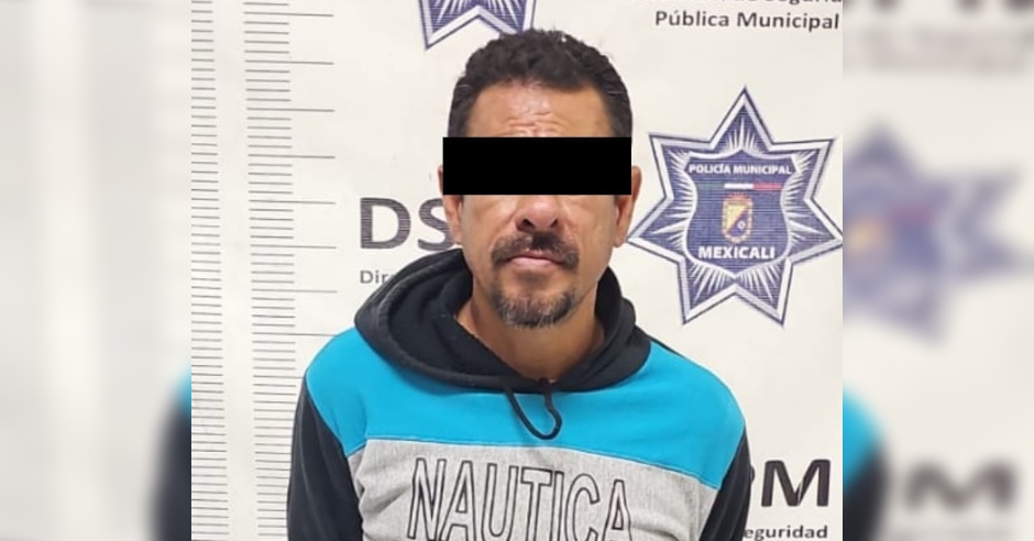 Detienen a hombre con orden de aprehensión activa por violencia