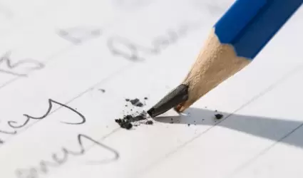 Punta de l�piz rompi�ndose
