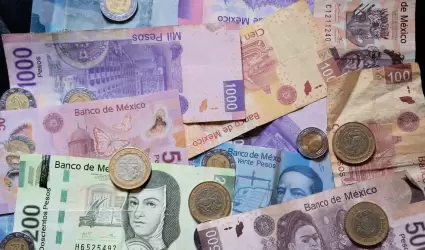 Pesos mexicanos.