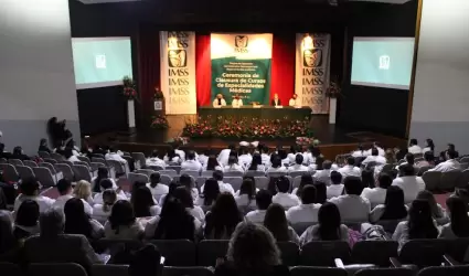 Egresados de m�dicina Mexicali