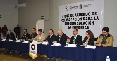 Firma de acuerdo de colaboracin para la autorregulacin de empresas