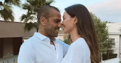 Dani Alves y Joana Sanz