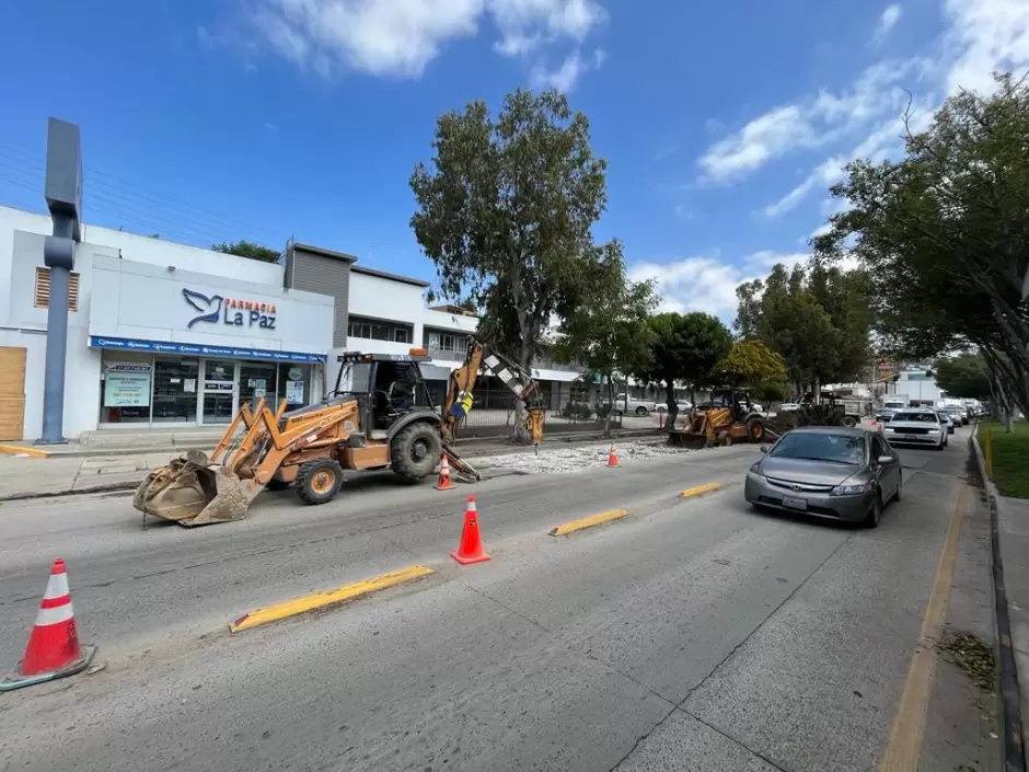 Reparacin de un tramo colapsado del Colector Oriente