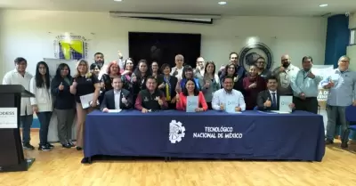 Firma de convenio con ITT