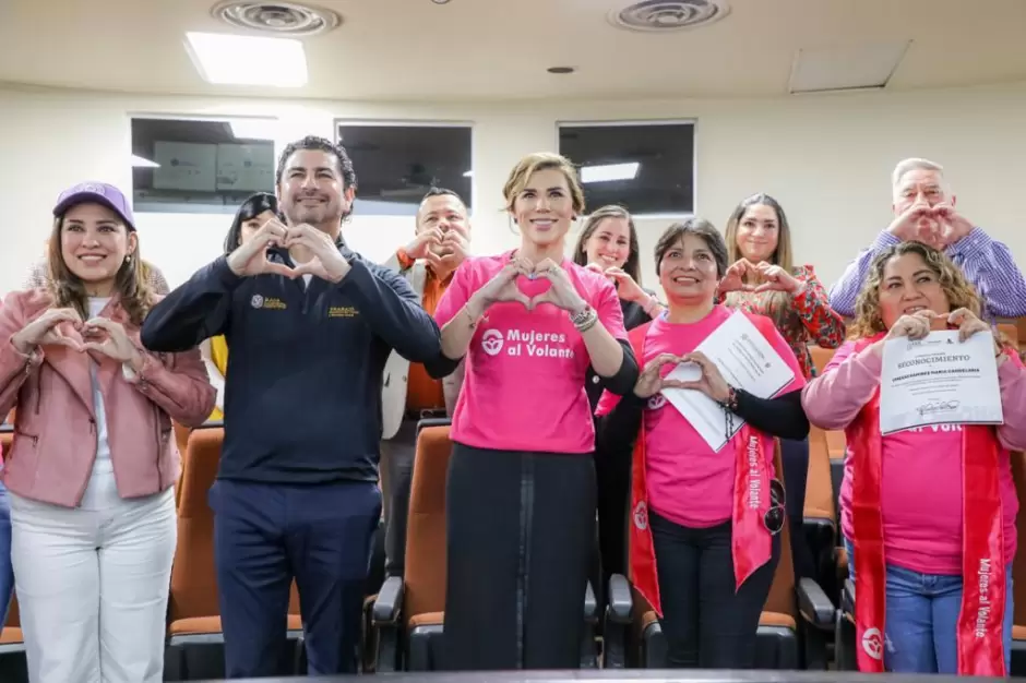 Mujeres al volante