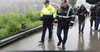 Deslave sobre carretera a Playas