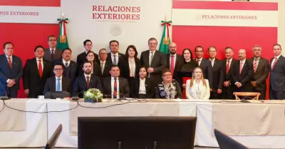 El canciller Ebrard recibe respaldo de fiscal�as estatales contra el tr�fico de 