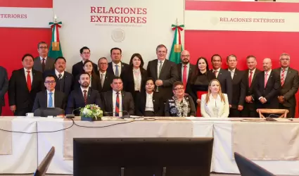 El canciller Ebrard recibe respaldo de fiscal�as estatales contra el tr�fico de 