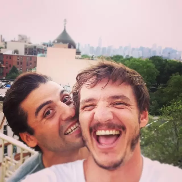 scar Isaac y Pedro Pascal en 2014.