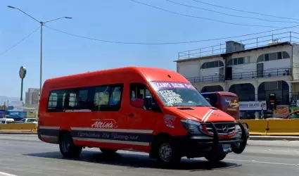 Camion naranja