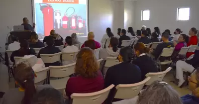 Capacitacin a personal en manejo de extintores de incendios