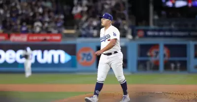 Julio Uras, pitcher