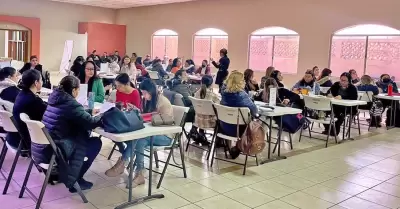 Participan maestras y maestros de preescolar en taller de metodolog�a de la Nuev