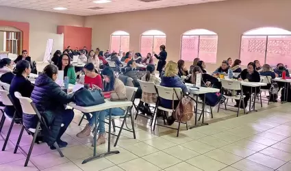 Participan maestras y maestros de preescolar en taller de metodolog�a de la Nuev