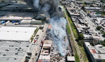 Incendio bodega industrial de Tijuana