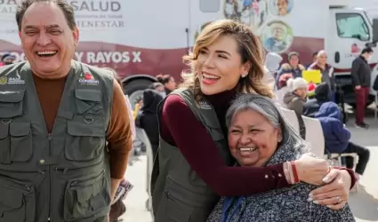 Marina del Pilar con el Secretario de Salud Adrin Amarillas