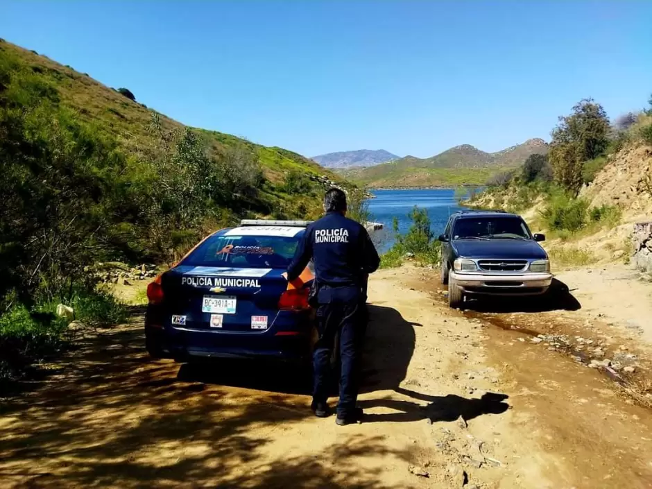 No ingresar al agua en las presas