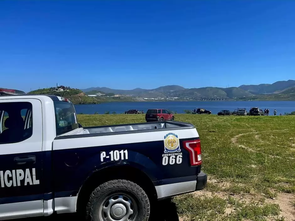 No ingresar al agua en las presas