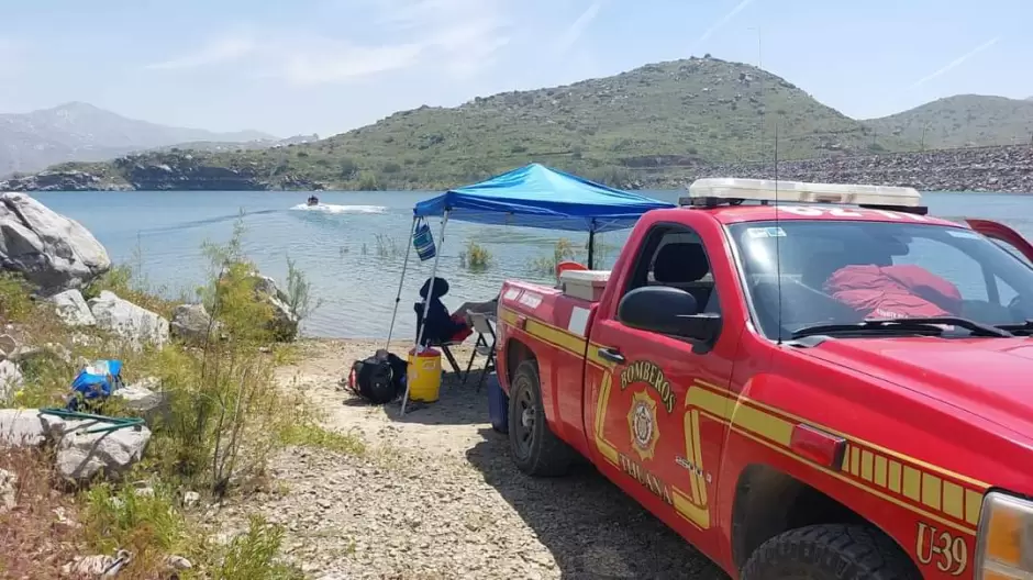 No ingresar al agua en las presas