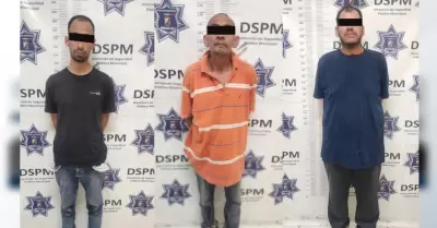 Polic�as detienen a 3 por allanamiento