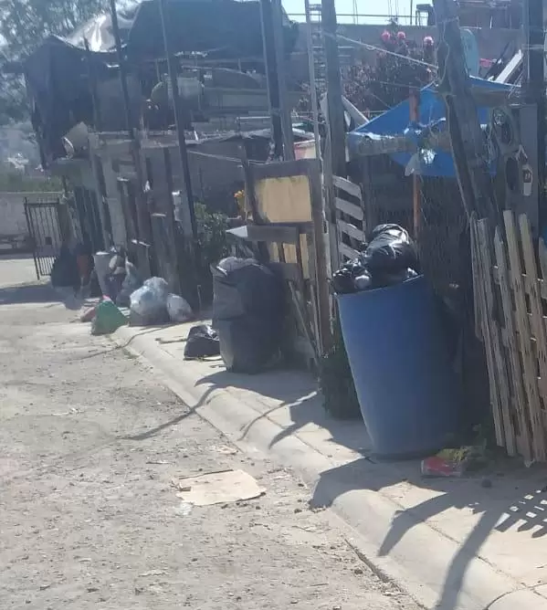 Reclaman que es constante que no recolecten basura en privadas de Villas del lamo