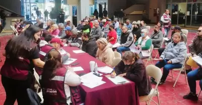 m�dulos habilitados durante el mes de abril, en la explanada central de las ofic