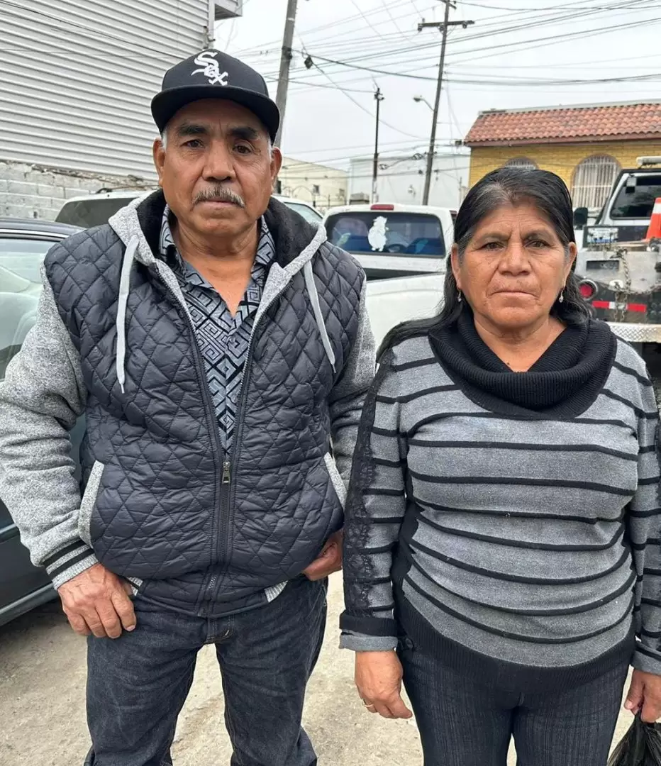 Apoyan a pareja de la tercera edad