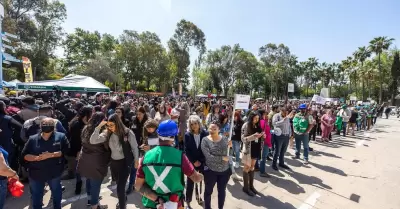 Casi mil 500 personas desalojan Palacio Municipal en cuatro minutos y ocho segun