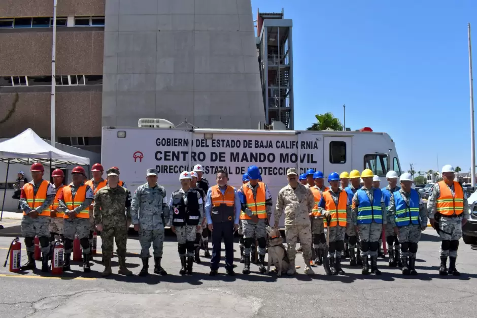 Bajacalifornianos en el Primer Simulacro Nacional