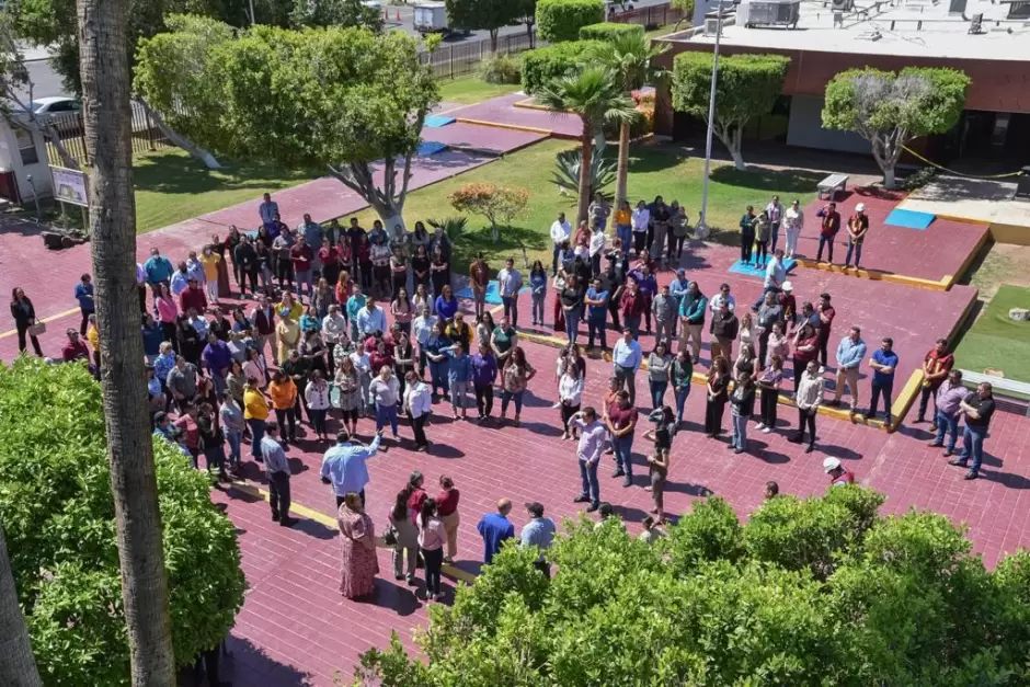 Estudiantes de Cobach BC en simulacro