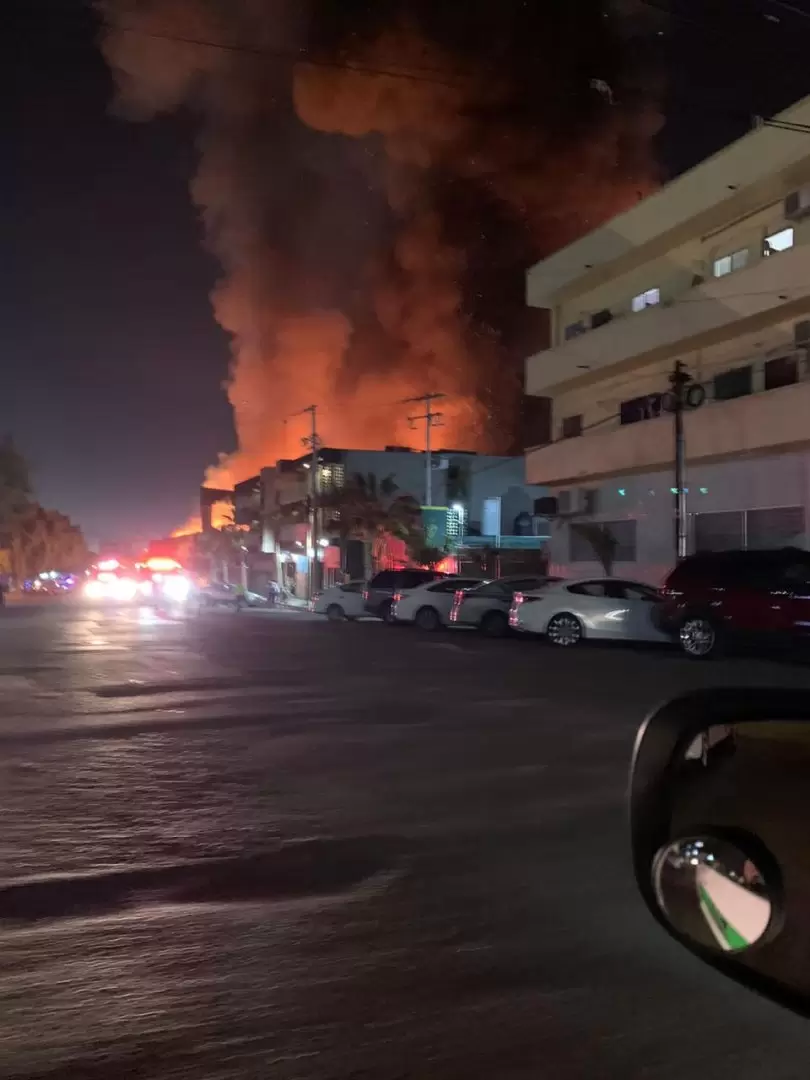 Incendio en mueblera La Malinche