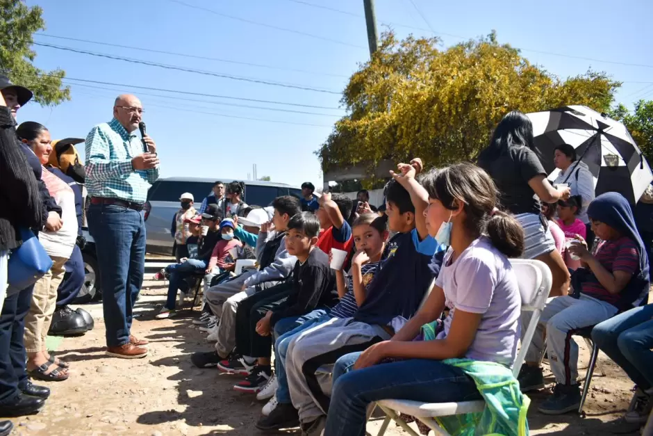 Festejo a nios en Centro Comunitario Lagunitas