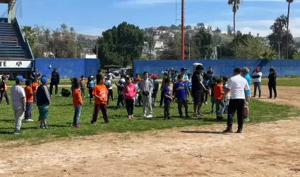 Jornada deportiva a estadio Manuel Cecea