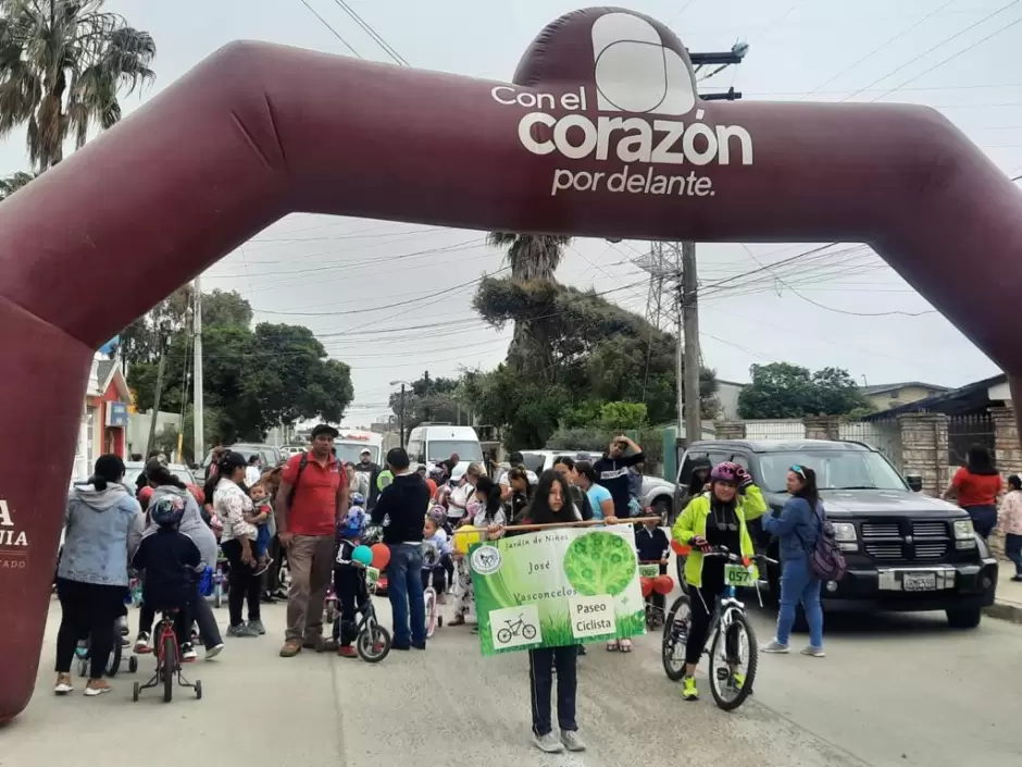 Paseo ciclista a nias y nios