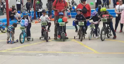 Paseo ciclista a nias y nios