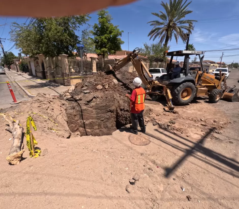 Trabajos de reparacin en un pozo de visita