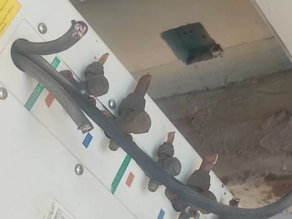 Daos y robo a plantel