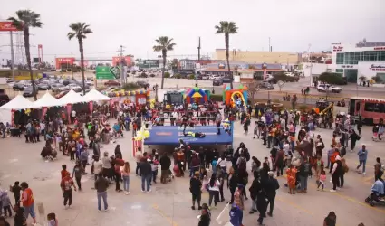 Acuden m�s de 3 mil menores a festival de la ni�a y ni�o organizado por DIF Rosa