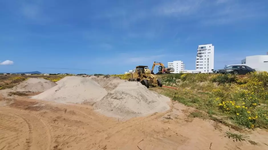 Suspenden trabajo ilegal en dunas de Playa Pacifica