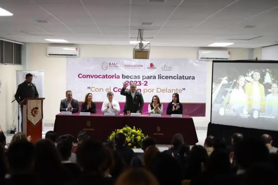 Becas para licenciatura 2023-2