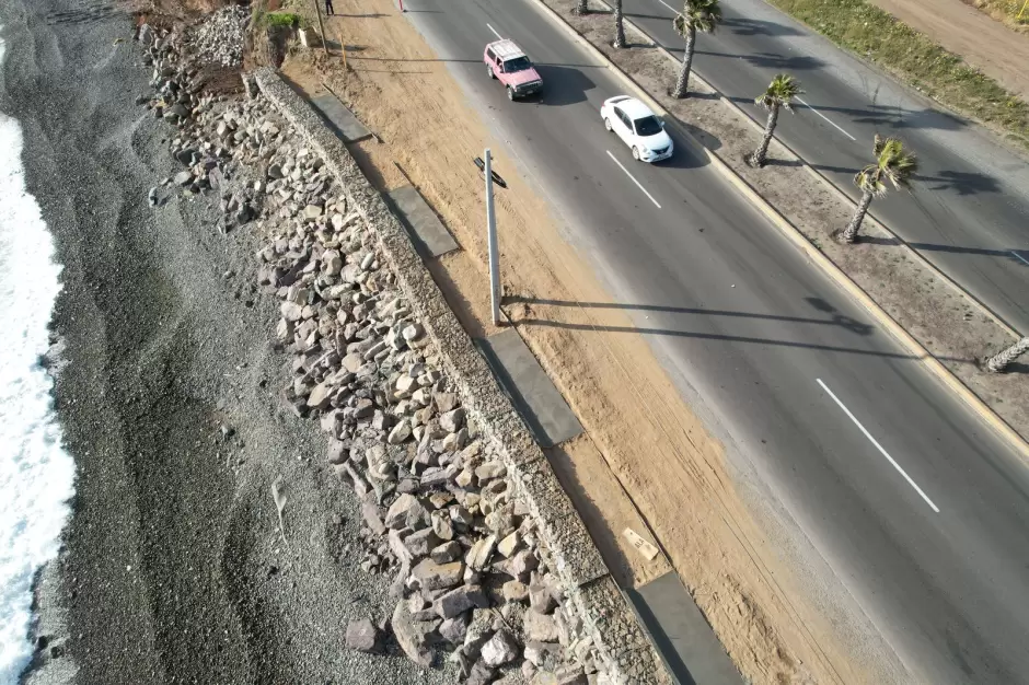 Pedrapln en carretera Tijuana-Ensenada