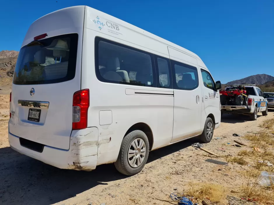 Camioneta Nissan Urvan comprada a sobreprecio por la Comisin Estatal de Bsqueda de Personas, durante operativo de bsqueda en San Felipe