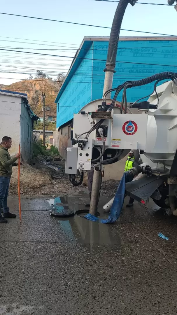 Red sanitaria en colonia Los Laureles