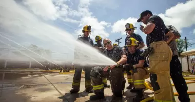 Elementos de bomberos de TJ