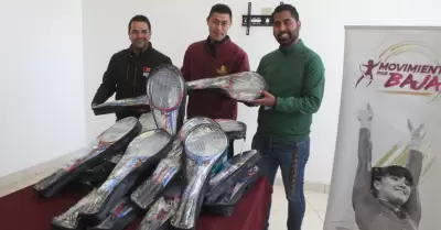 Entrega de material deportivo para bdminton