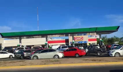 Largas filas en gasolineras de Culiacn