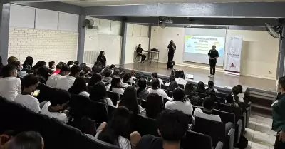 Talleres para una vida saludable a estudiantes de preparatoria