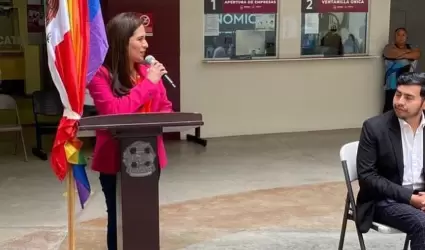 Ceremonia conmemorativa contra la homofobia